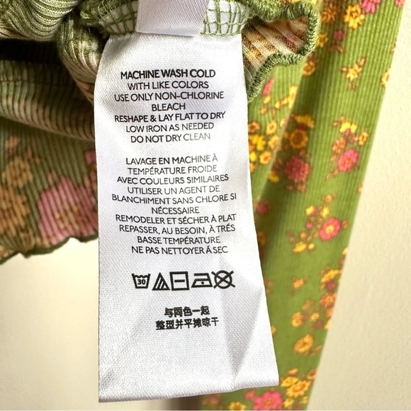 Urban Outfitters Retro Floral Cropped Button Front Long Sleeve Top 60’s 70’s - Picture 8 of 8